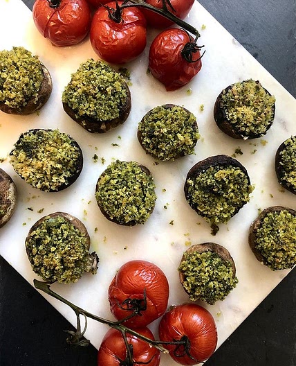 Pesto stuffed mushrooms
