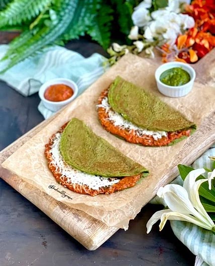 Palak Paneer Cheela & Garlic Chutney