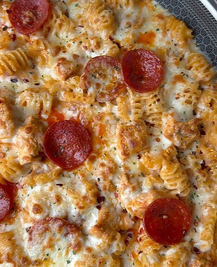 One pot Pizza mac n cheese