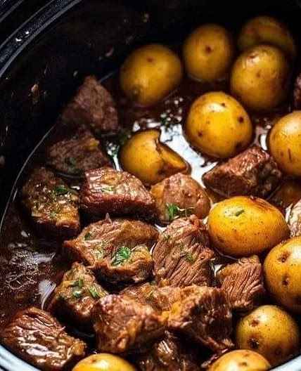 Slow Cooker Garlic Butter Beef Bites & Potatoes