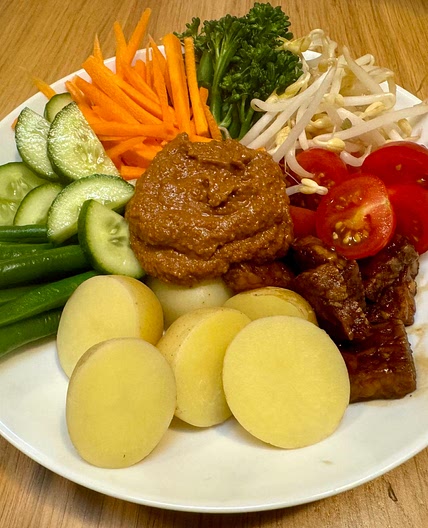 125. Gado Gado