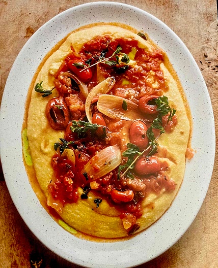 Cheesy polenta and tomato sauce 