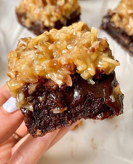 @sara.haven Flourless german chocolate cake brownies