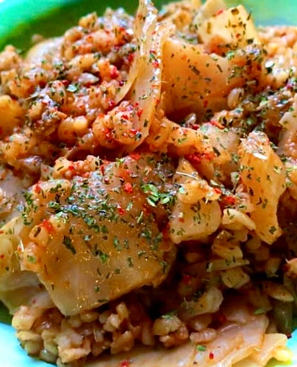 Burghul A’ Malfouf or Cabbage with bulgur Pilaf