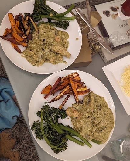 Pesto chicken & crispy potatoes
