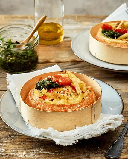Rezepte für Nudeln im ROUGETTE Ofenkäse gebacken mit Basilikum-Pesto - Rougette