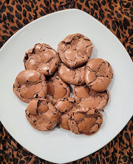 Chewy Chocolate Meringue Cookies