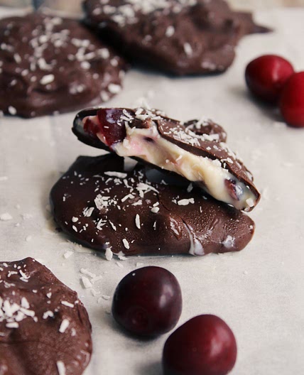 Picota Cherry Yogurt Clusters