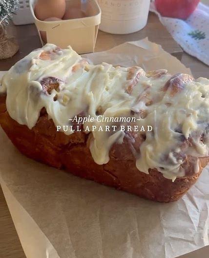 Apple Cinnamon Pull Apart Bread