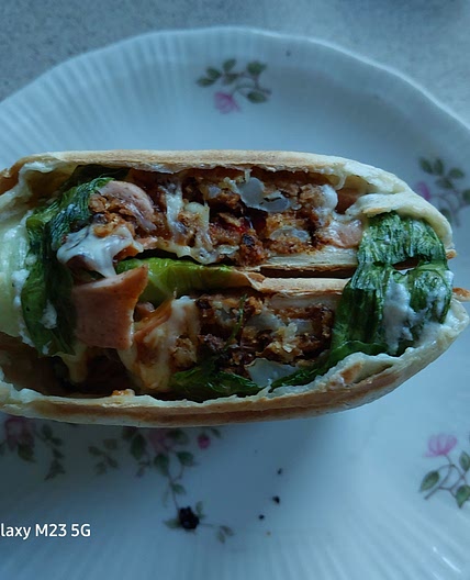 Vegan BBQ wings wrap