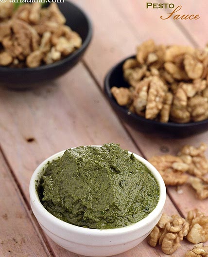 pesto sauce recipe | basil pesto | easy homemade pesto | classic Indian basil pesto sauce
