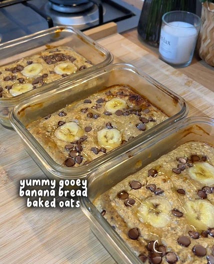 BANANA BREAD & CHOCOLATE BAKED OATS