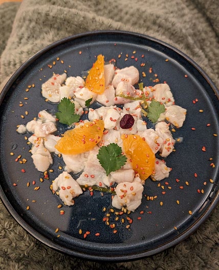 Ceviche de merlan graine de Graine de sésame à la prune umeboshi