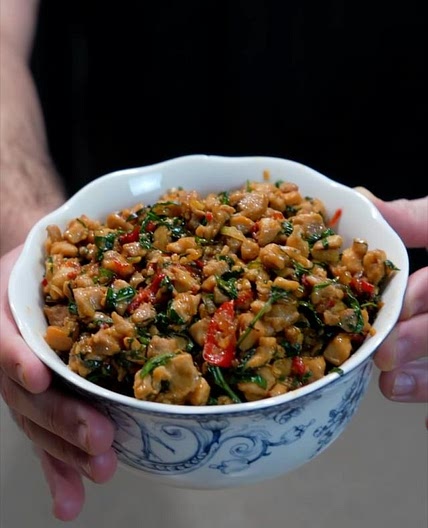 Pad Krapao (Thai basil chicken)