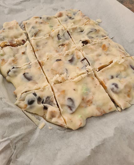 Greek Yoghurt Bark