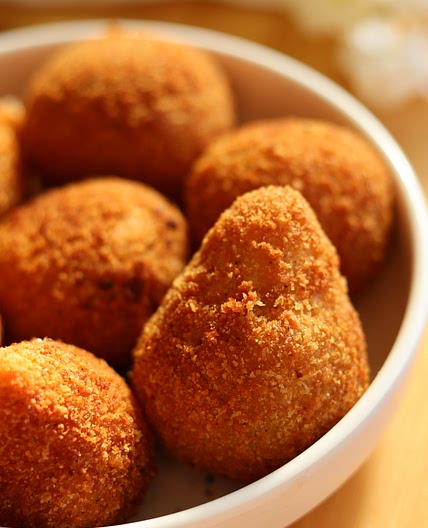 Easy Brazilian Cheese Croquettes (bolinho de queijo)