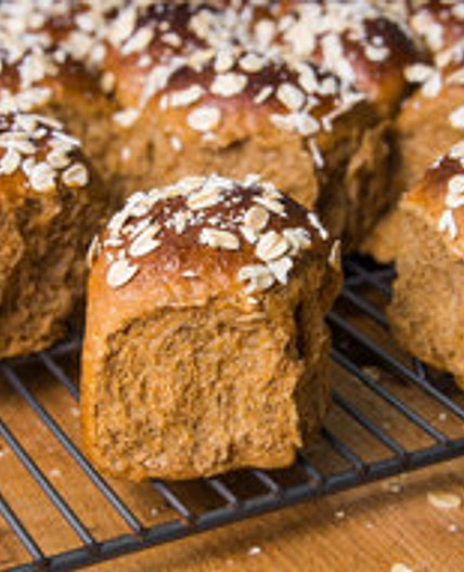 Oatmeal Dinner Rolls