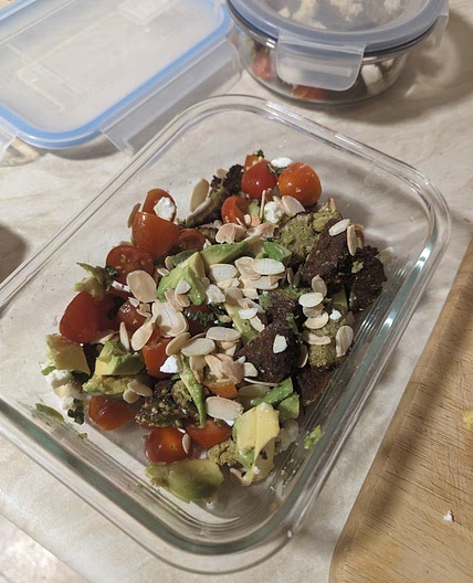 Falafel salad