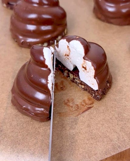 EASY CHOCOLATE DESSERT