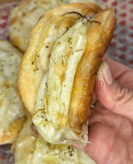 PIZZETTE BIANCHE CIPOLLA E MOZZARELLA 🫠🤤