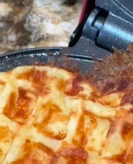 CHEESY pão de queijo WAFFLES