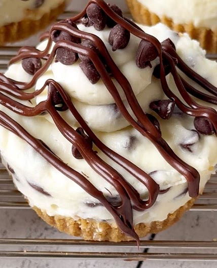 No Bake Mini Cannoli Cheesecakes🧁🍫