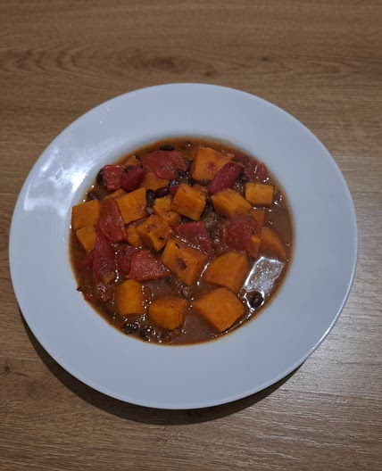 Jerk sweet potato & black bean curry
