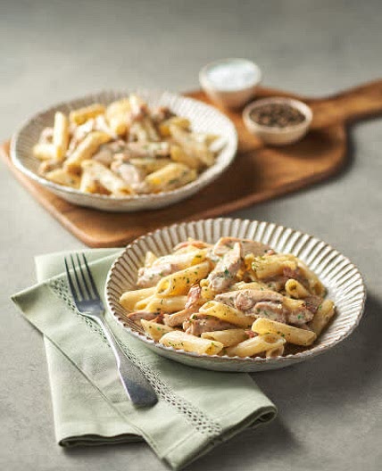 Creamy Chicken and Bacon Pasta  