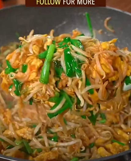 Chinese Egg and Beansprout Stirfry