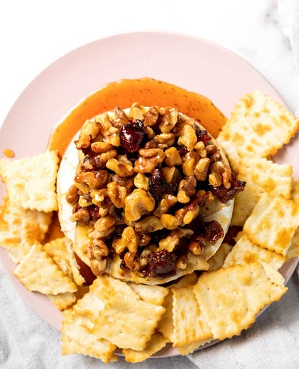 Baked Brie with Honey, Bacon and Walnuts