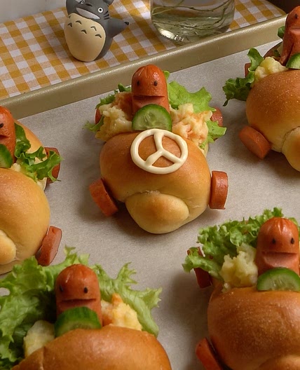 Sausage Bread Race Cars 🏎