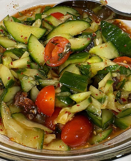 Spicy cucumber salad 