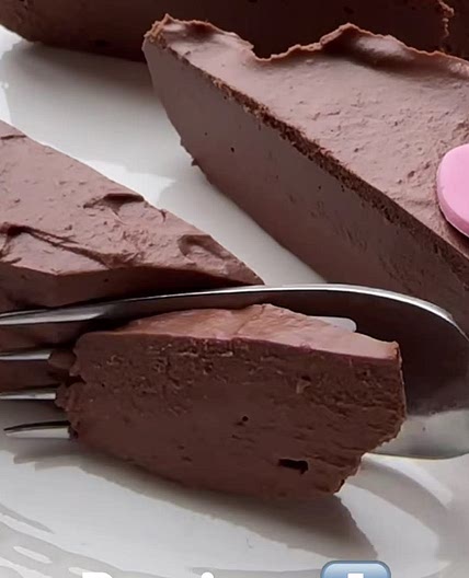 3 ingredient mouse cake