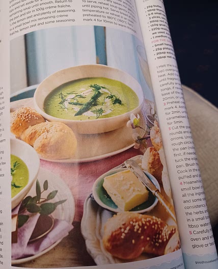 Cream of asparagus soup