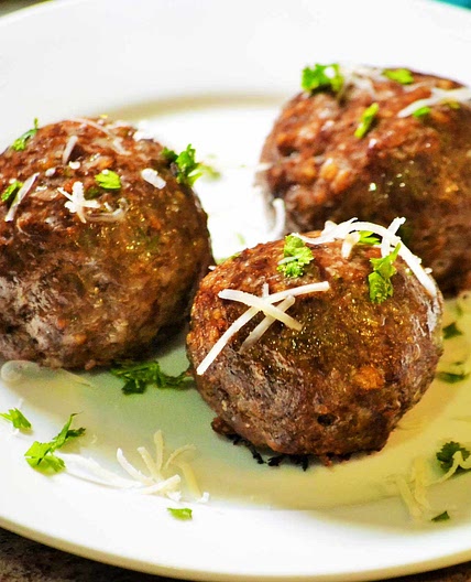 Nin's Meatballs