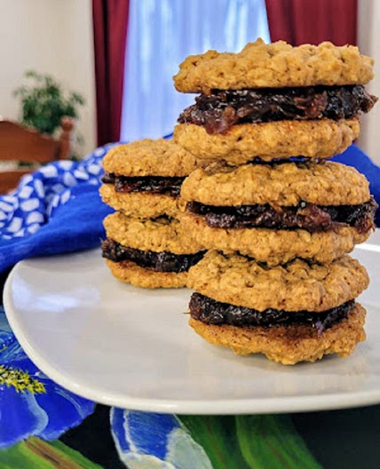 Date Filled Oatmeal Cookies