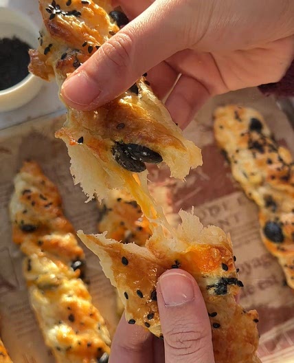Cheese and Olive Twists 