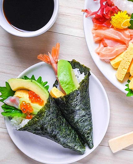 Temaki Sushi (Hand Roll Sushi)