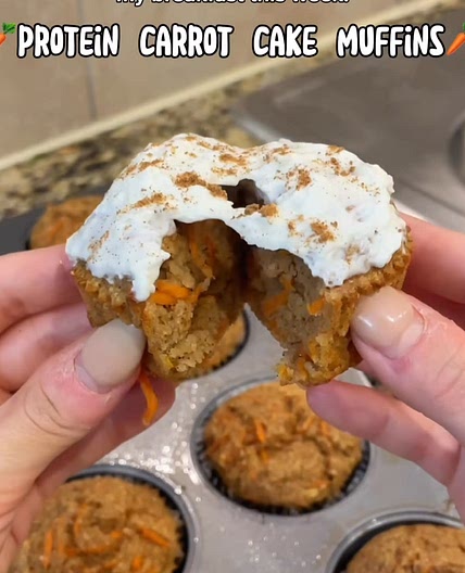 Healthy carrot cake muffins
