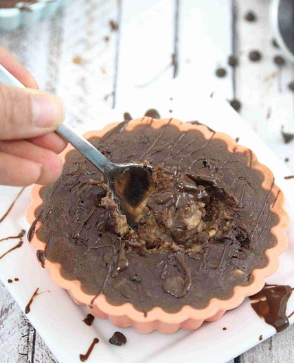 Chocolate Protein Baked Oats (dairy-free)