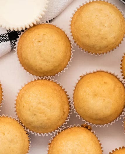 Nanny's Vanilla Cupcakes