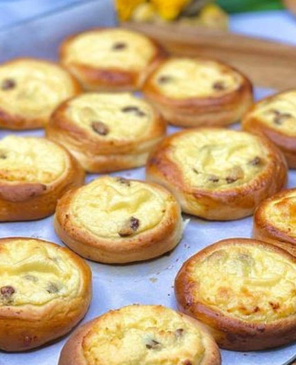 The BEST Mini Ricotta Cakes