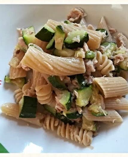 Pasta zucchine e tonno
