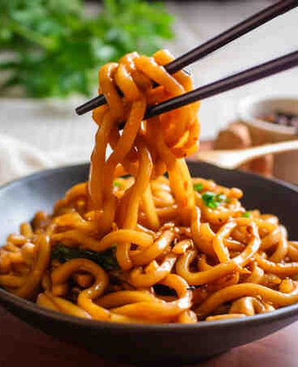 Yaki Udon Saltati in Padella