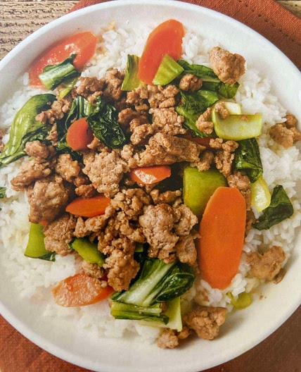 Thai-style pork rice bowl