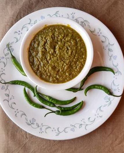 हरी मिर्च की तीखी चटनी (hari mirch ki tikhi chutney recipe in Hindi)