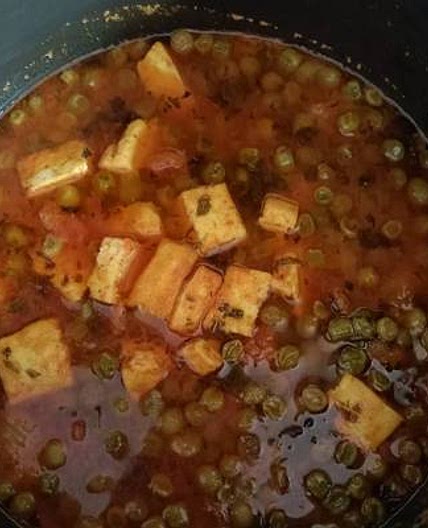 मटर पनीर (matar paneer recipe in Hindi)