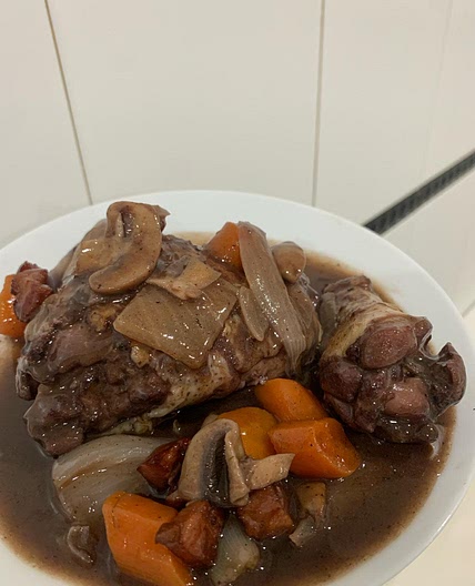 Coq au vin (pollo al vino)