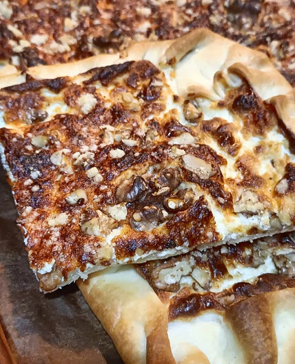 Pizza rustica stracchino ricotta e noci