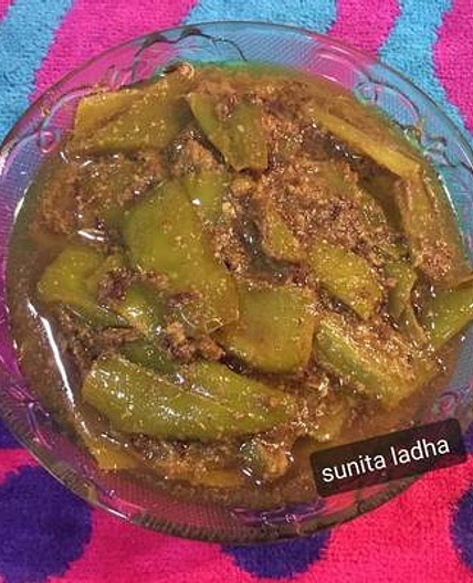 राजस्थानी मलाई मिर्च (Rajasthani Malai Mirch Recipe In Hindi)